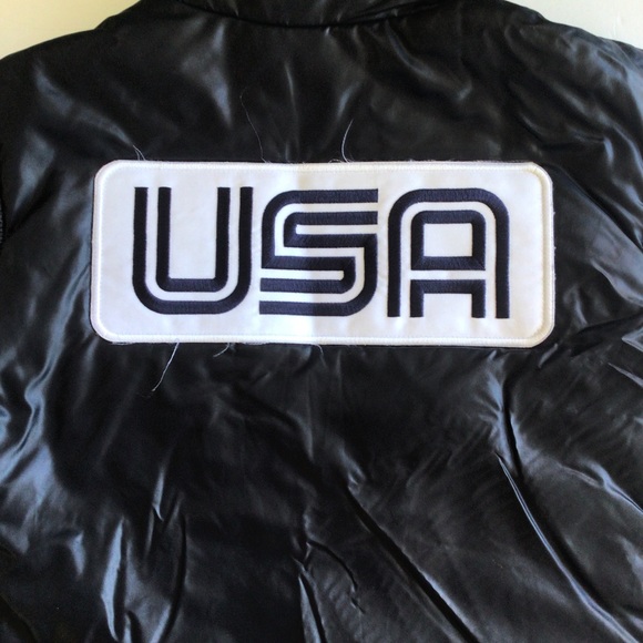 ROOTS PUFFER VEST  2006 OLYMPIC VEST SIZE MEDIUM - Picture 10 of 16